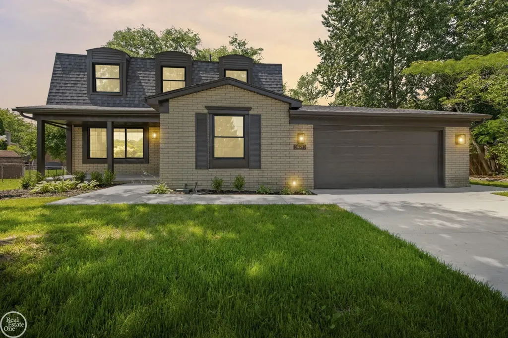39713 Chaffer Court Clinton Charter Township MI 48038