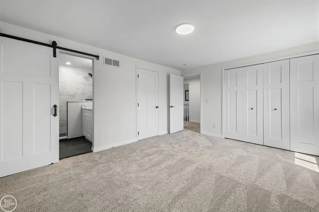 39713 Chaffer Court Clinton Charter Township MI 48038