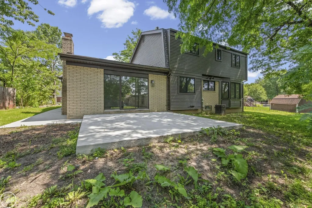 39713 Chaffer Court Clinton Charter Township MI 48038
