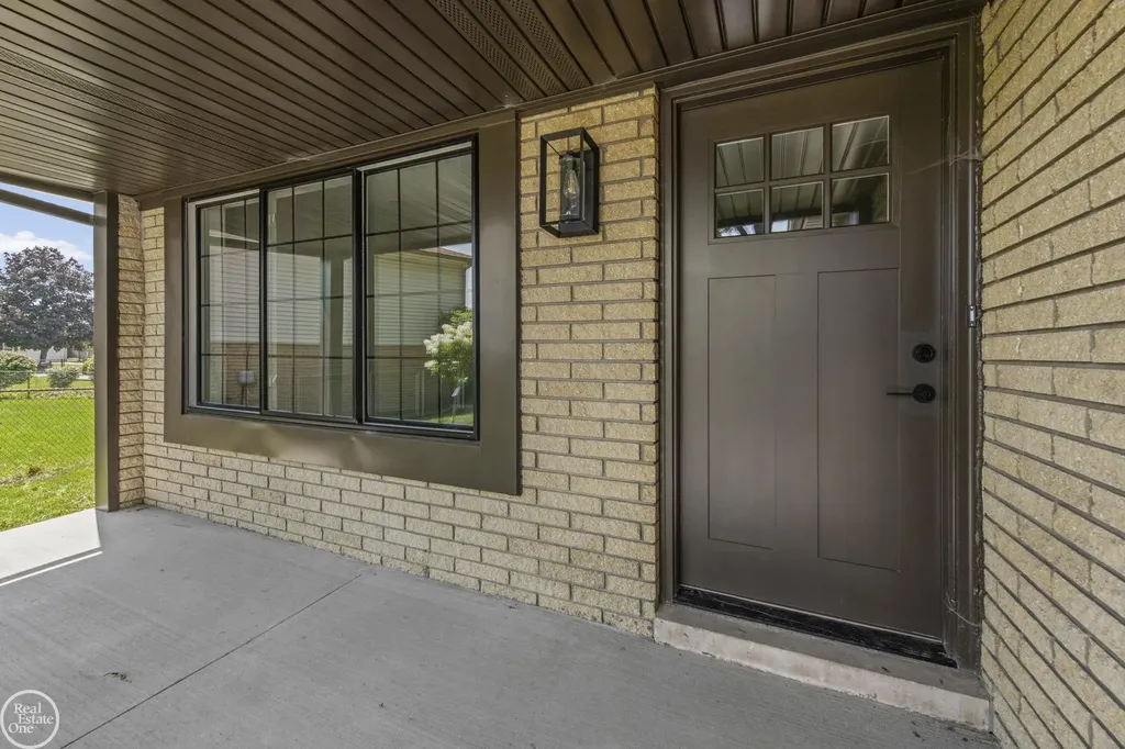 39713 Chaffer Court Clinton Charter Township MI 48038