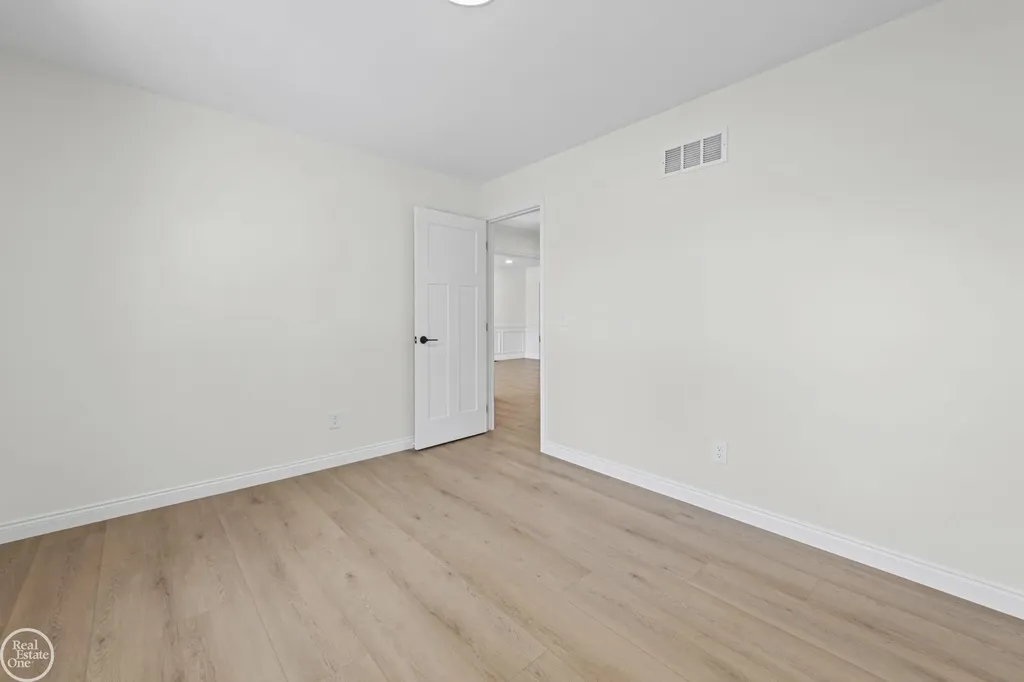 39713 Chaffer Court Clinton Charter Township MI 48038