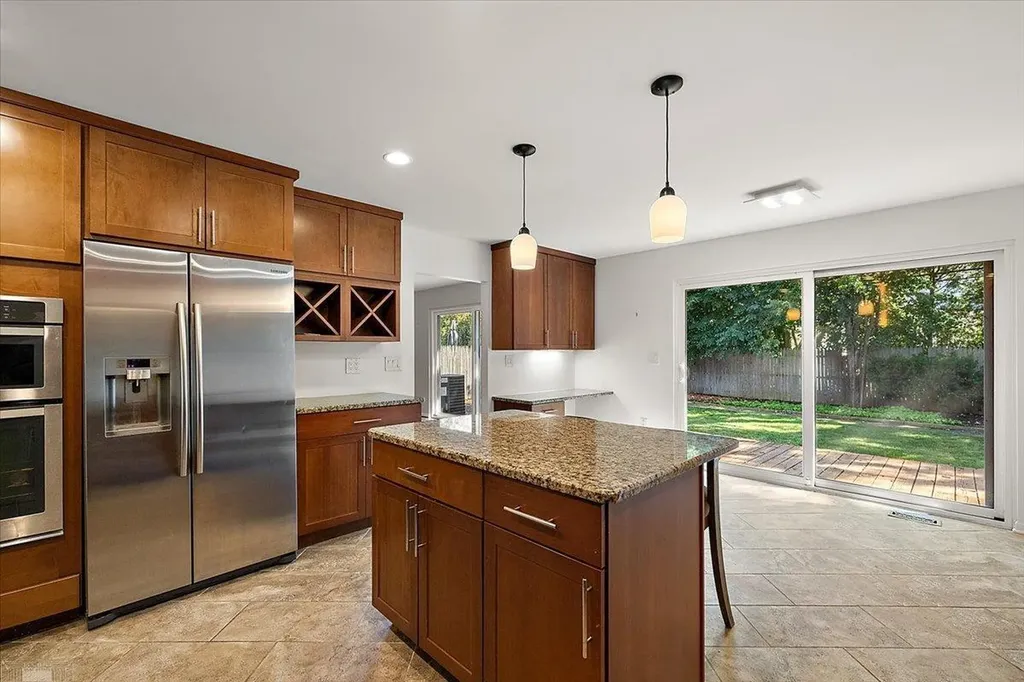 901 Hollywood Avenue Grosse Pointe Woods City MI 48236