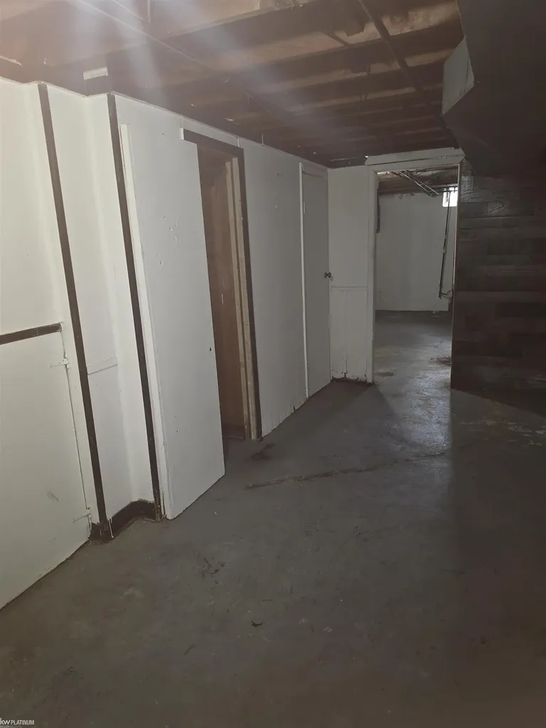 488 Bay Street Pontiac City MI 48342