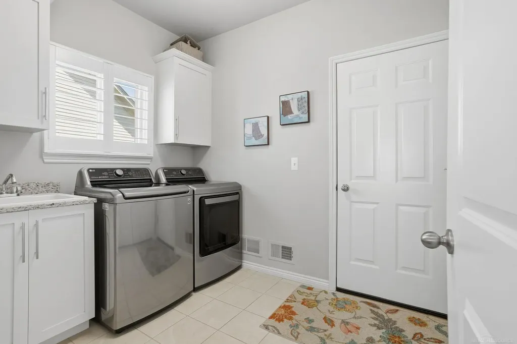 5272 Hawkseye Trace Warren City MI 48092
