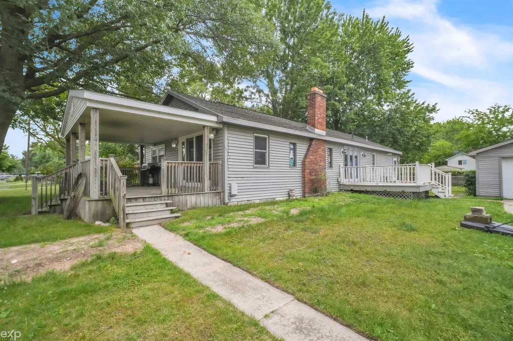 702 Bay Road Bangor Charter Township MI 48706