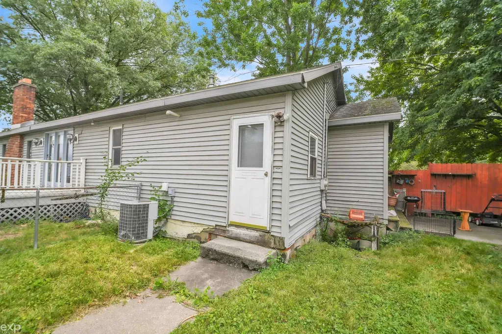 702 Bay Road Bangor Charter Township MI 48706