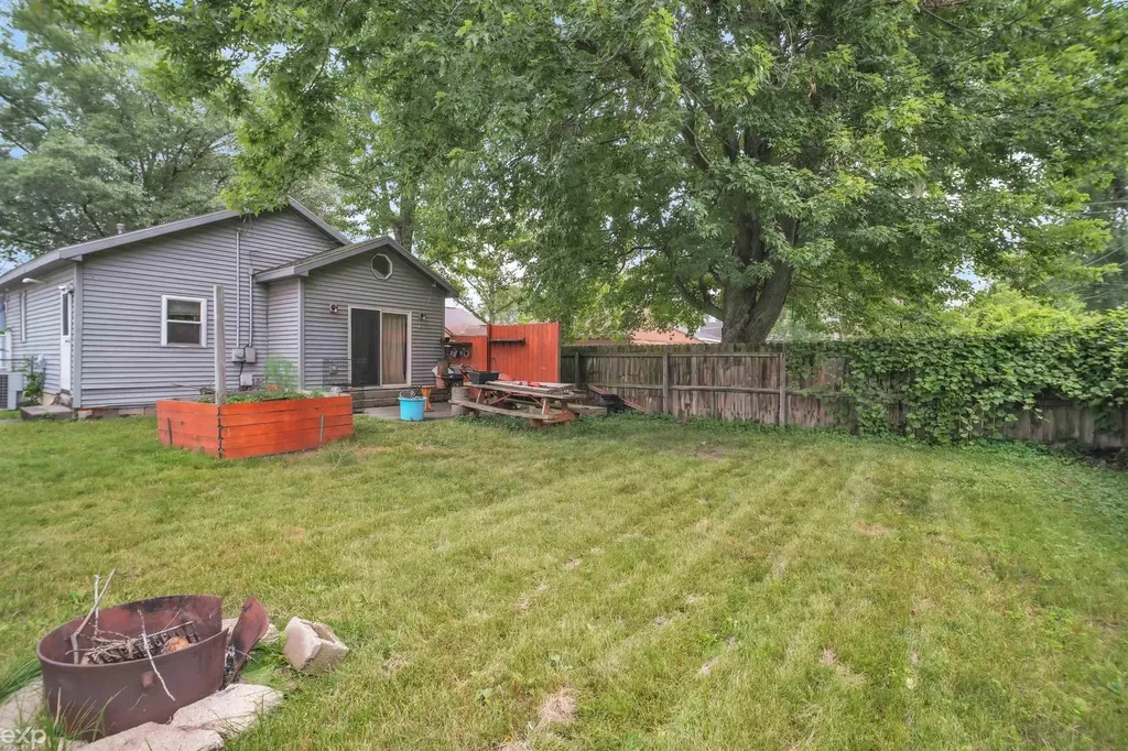 702 Bay Road Bangor Charter Township MI 48706