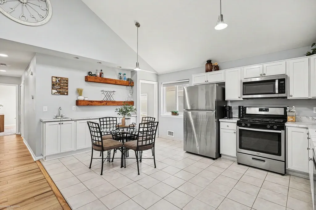 39198 Willmarth Street Harrison Charter Township MI 48045