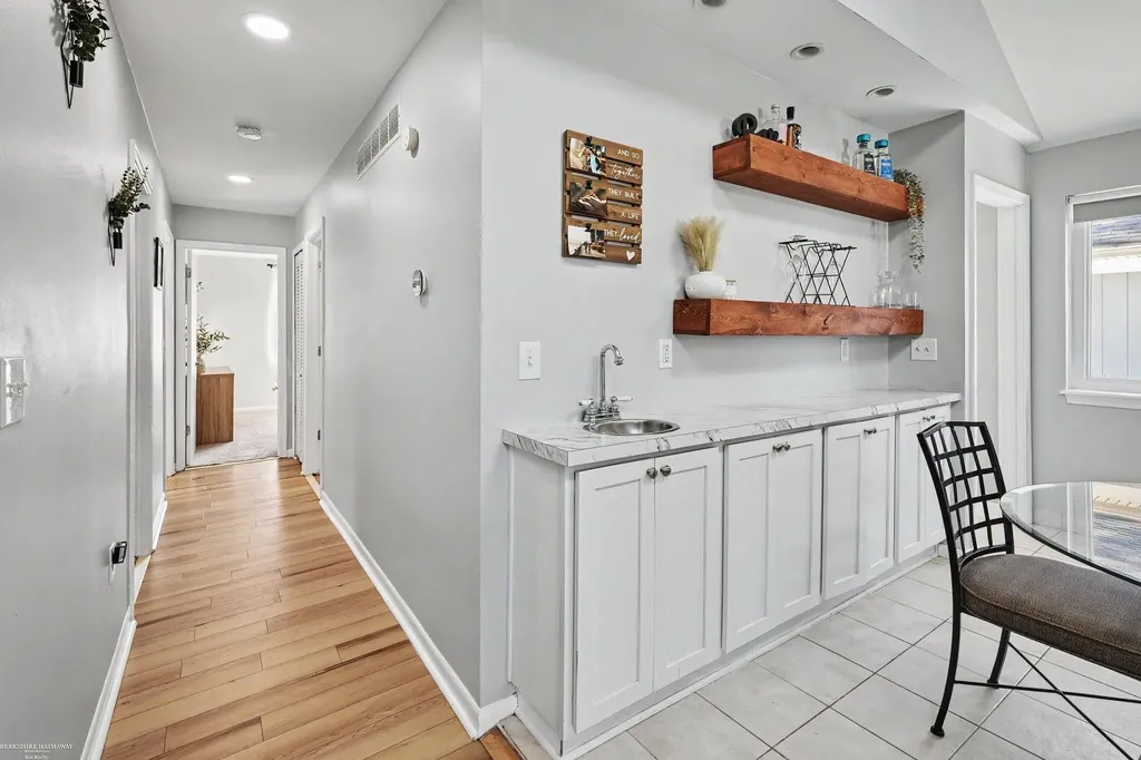 39198 Willmarth Street Harrison Charter Township MI 48045
