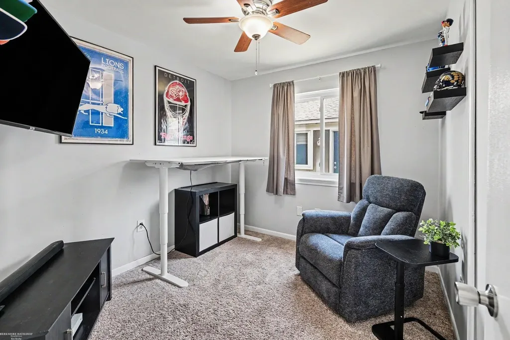 39198 Willmarth Street Harrison Charter Township MI 48045