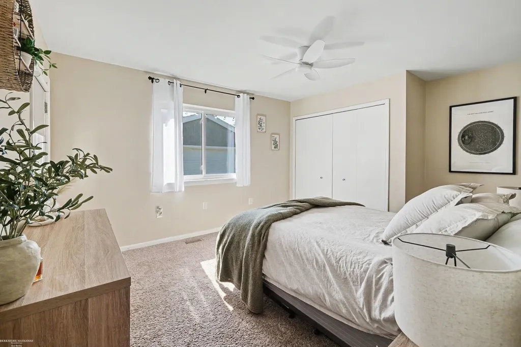 39198 Willmarth Street Harrison Charter Township MI 48045