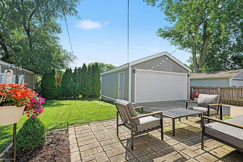 39198 Willmarth Street Harrison Charter Township MI 48045