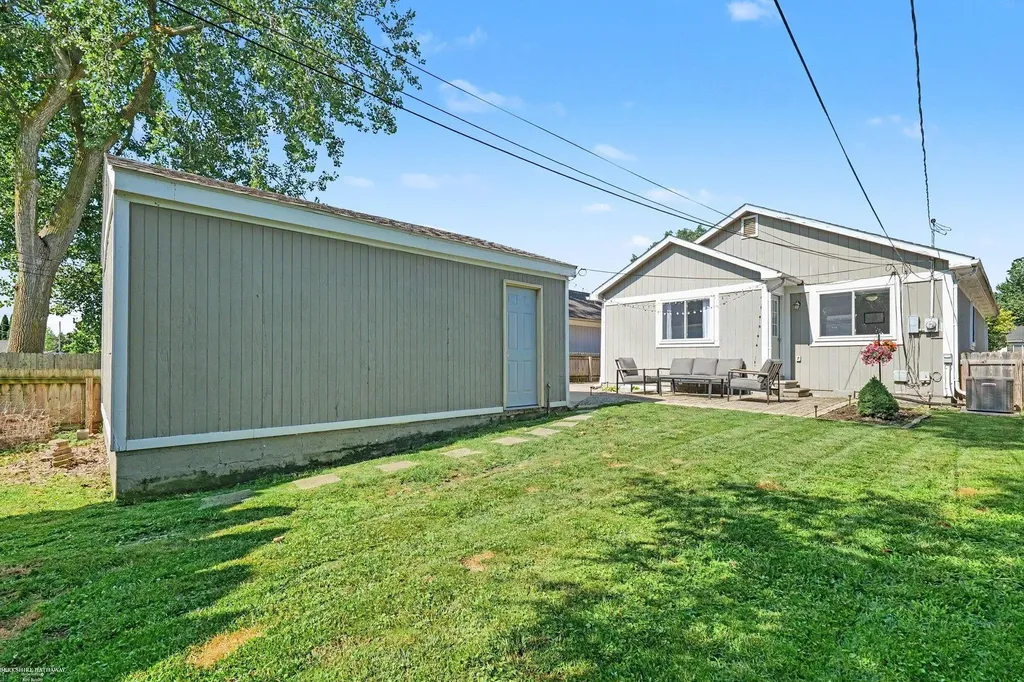 39198 Willmarth Street Harrison Charter Township MI 48045