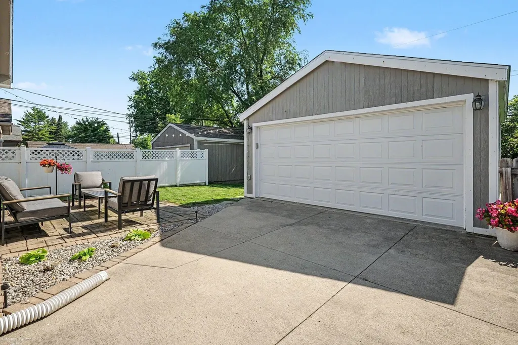 39198 Willmarth Street Harrison Charter Township MI 48045