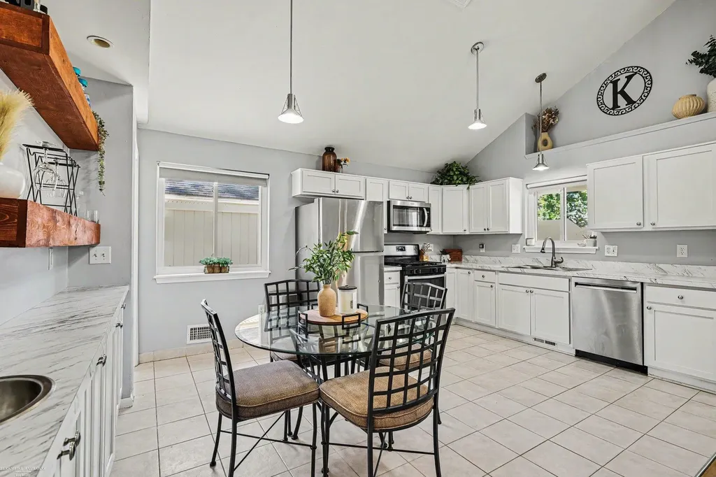 39198 Willmarth Street Harrison Charter Township MI 48045