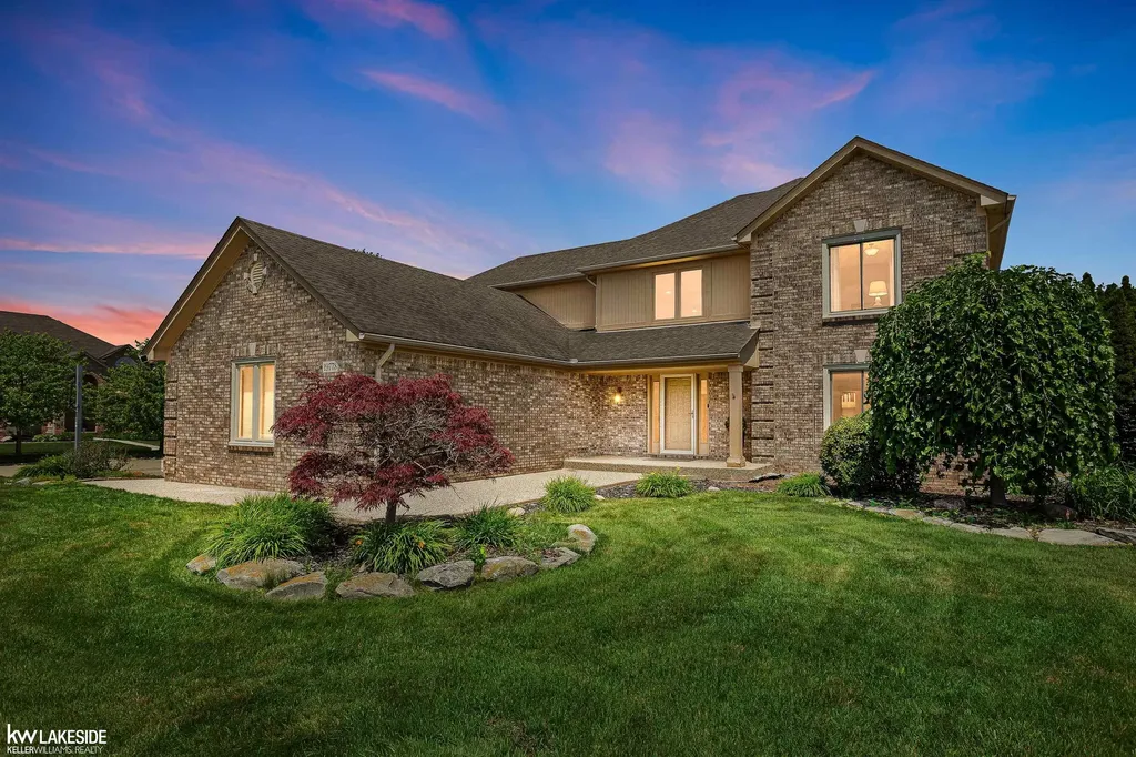 19773 Prince Drive Macomb Township MI 48044