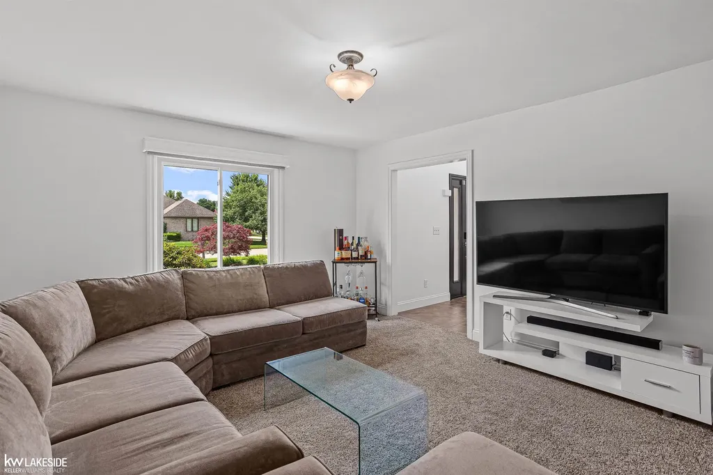 19773 Prince Drive Macomb Township MI 48044