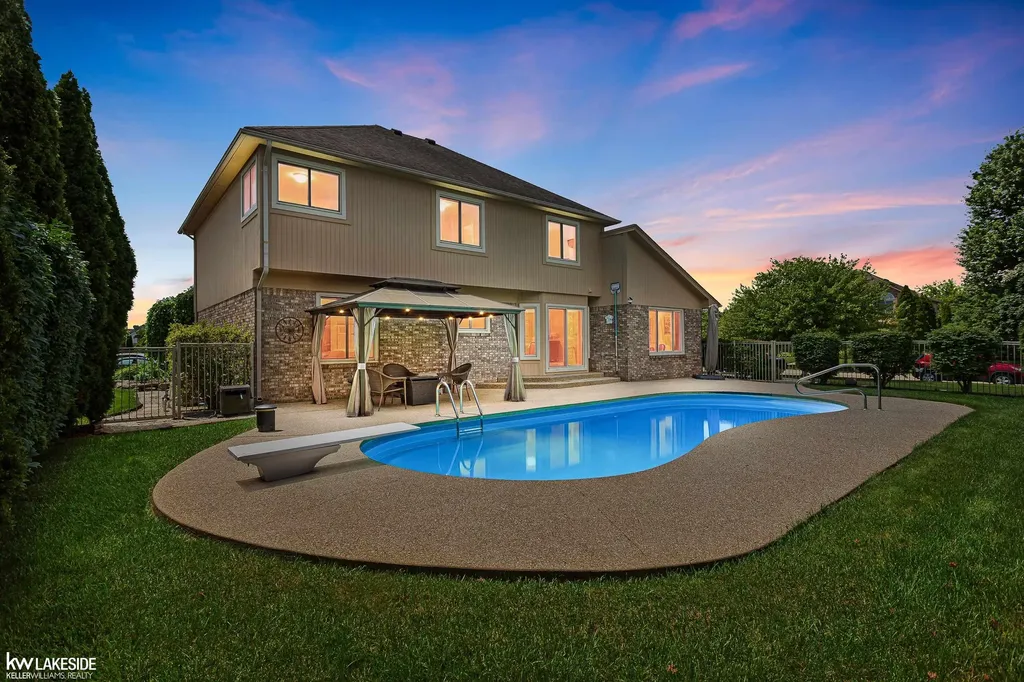 19773 Prince Drive Macomb Township MI 48044