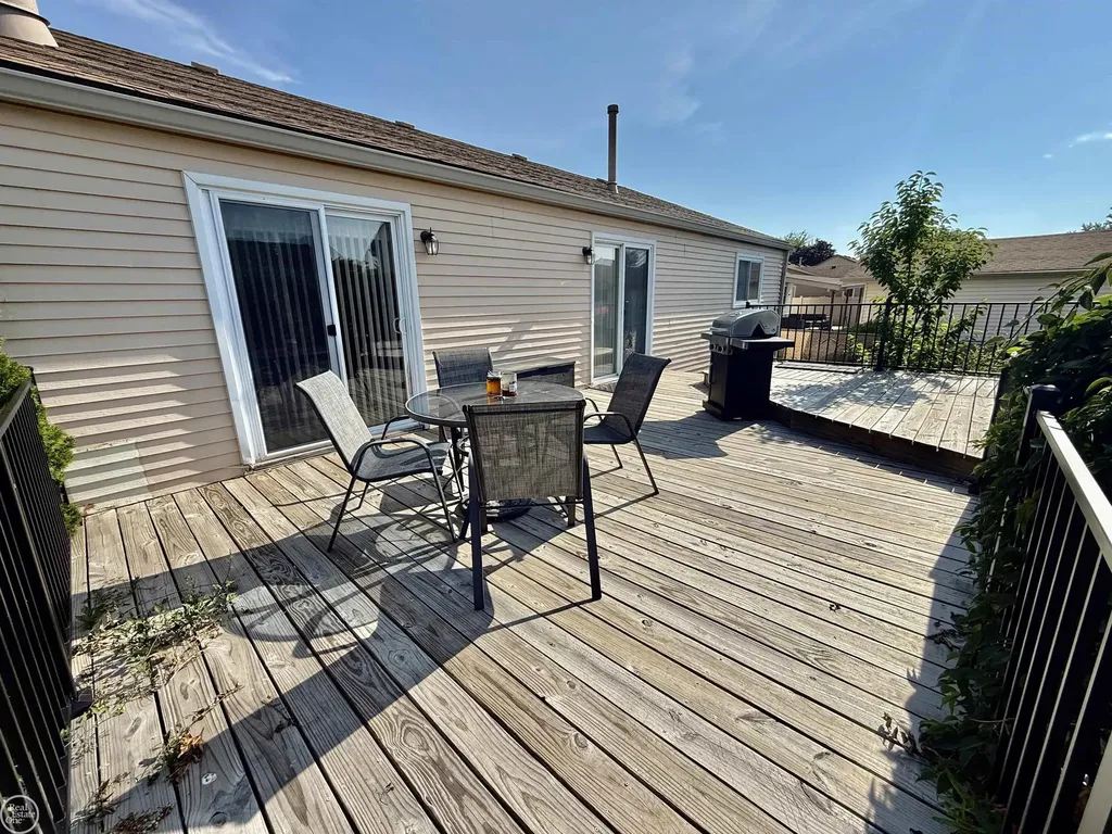 25806 Rose Street Chesterfield Township MI 48051