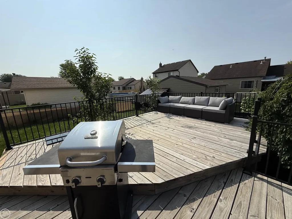 25806 Rose Street Chesterfield Township MI 48051