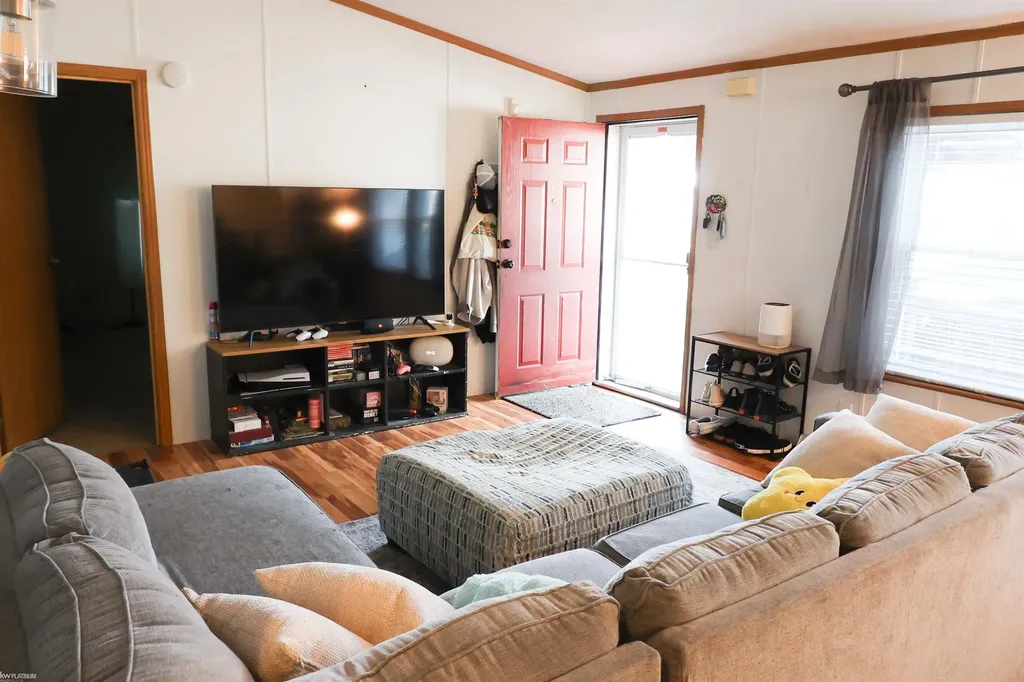 23157 Grey Gables Drive Clinton Charter Township MI 48036