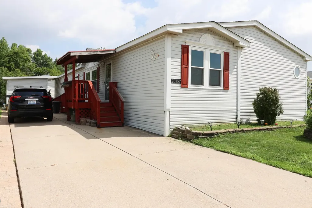 23157 Grey Gables Drive Clinton Charter Township MI 48036