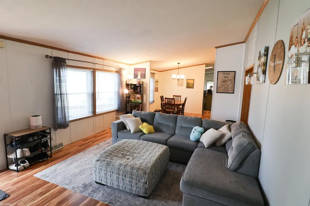 23157 Grey Gables Drive Clinton Charter Township MI 48036