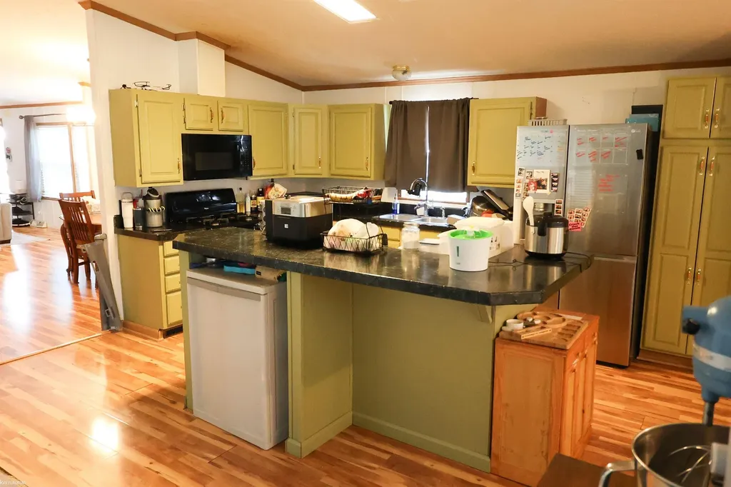 23157 Grey Gables Drive Clinton Charter Township MI 48036