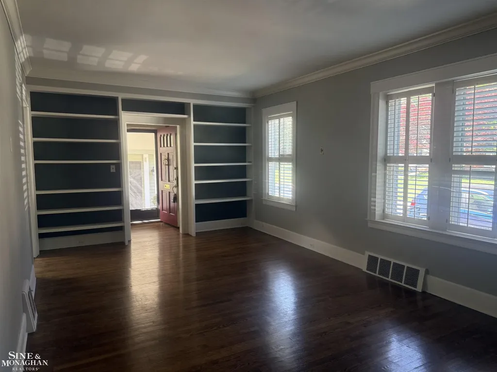 357 Roosevelt Pl. Place Grosse Pointe City MI 48236