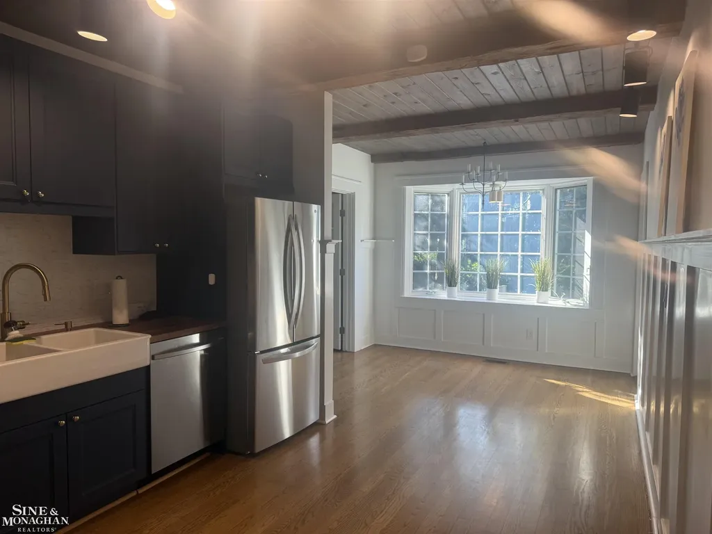 357 Roosevelt Pl. Place Grosse Pointe City MI 48236