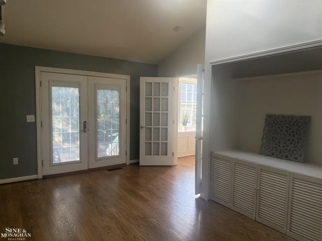 357 Roosevelt Pl. Place Grosse Pointe City MI 48236