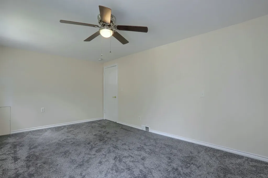 39533 Spalding Drive Sterling Heights City MI 48313