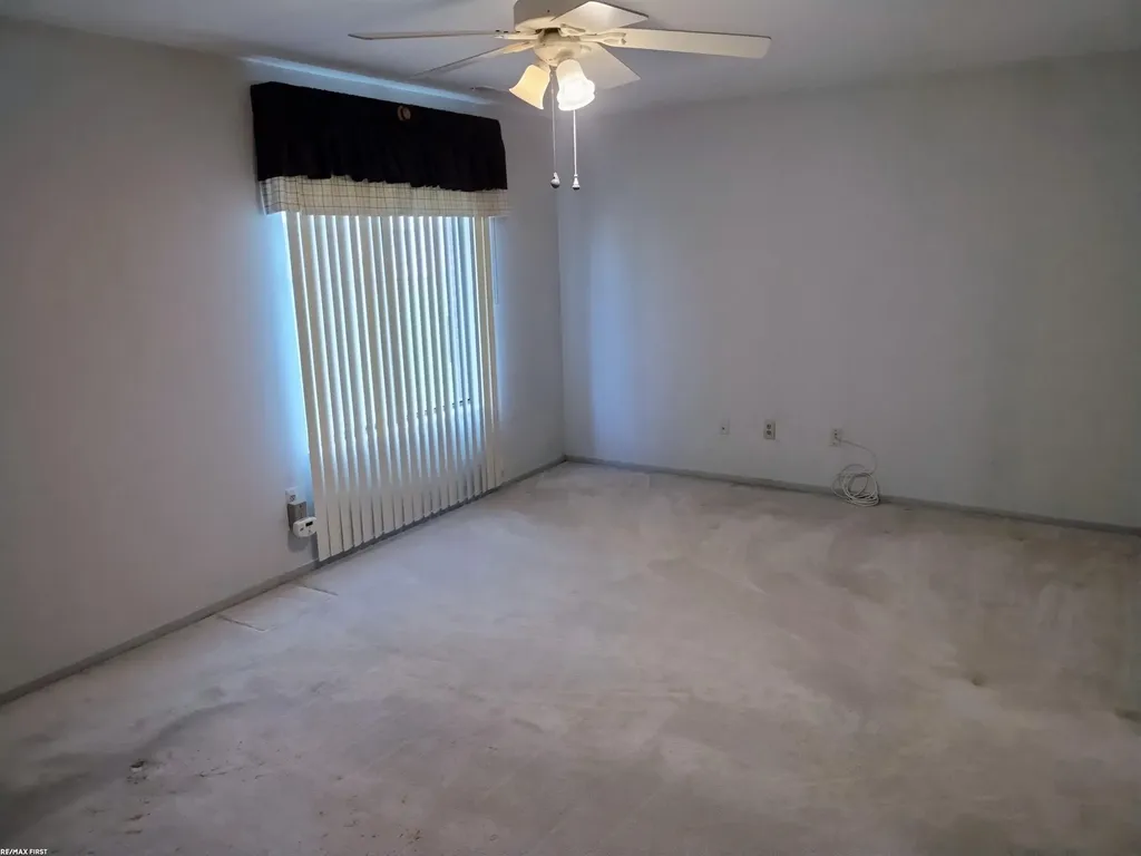 6619 Apt 102 Ridgefield Cir Street West Bloomfield Charter Township MI 48322