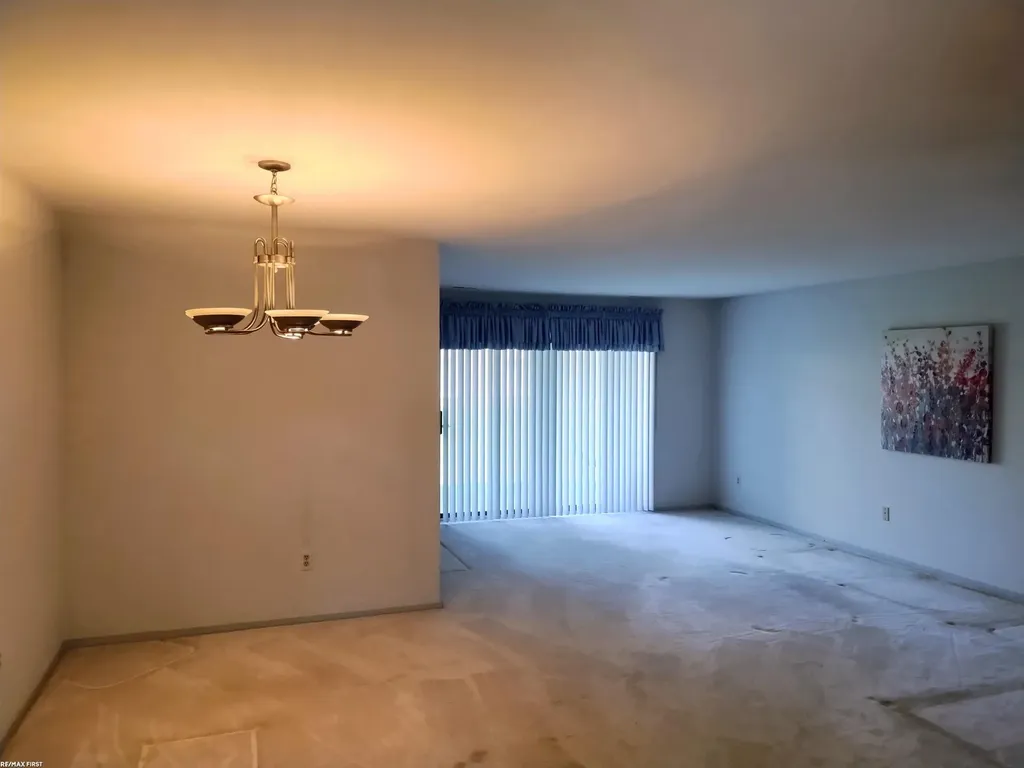 6619 Apt 102 Ridgefield Cir Street West Bloomfield Charter Township MI 48322