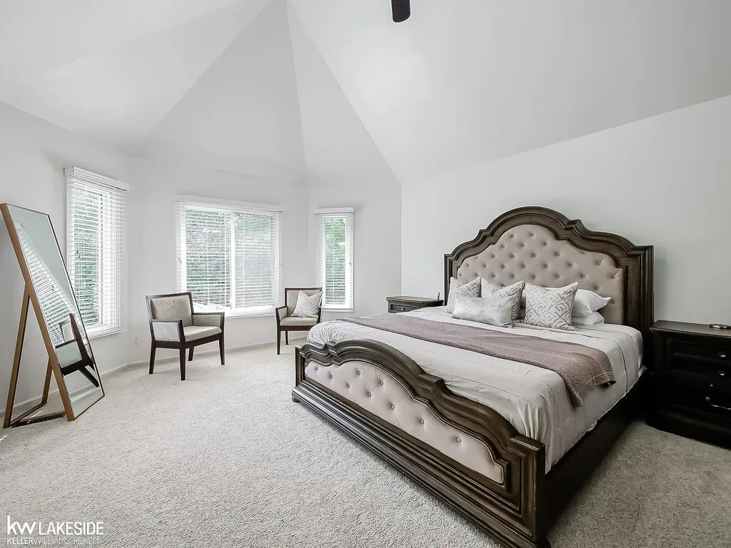 2058 Reagan Drive Rochester Hills City MI 48309