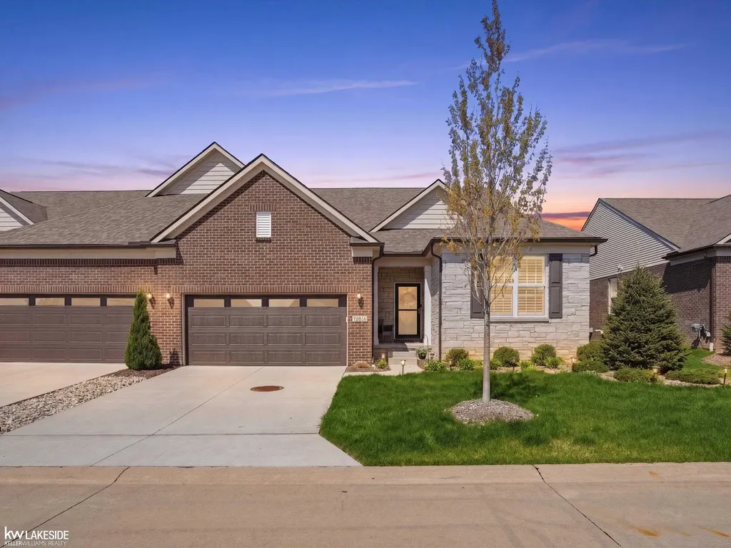 40617 Tulip Trace Clinton Charter Township MI 48036