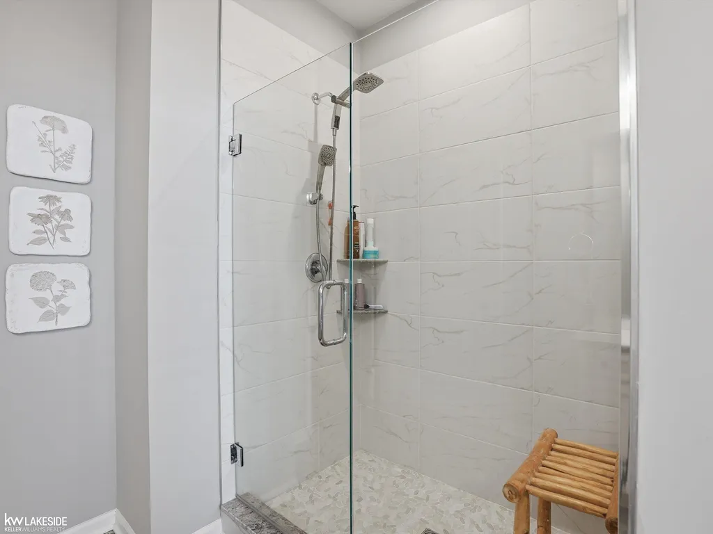 40617 Tulip Trace Clinton Charter Township MI 48036