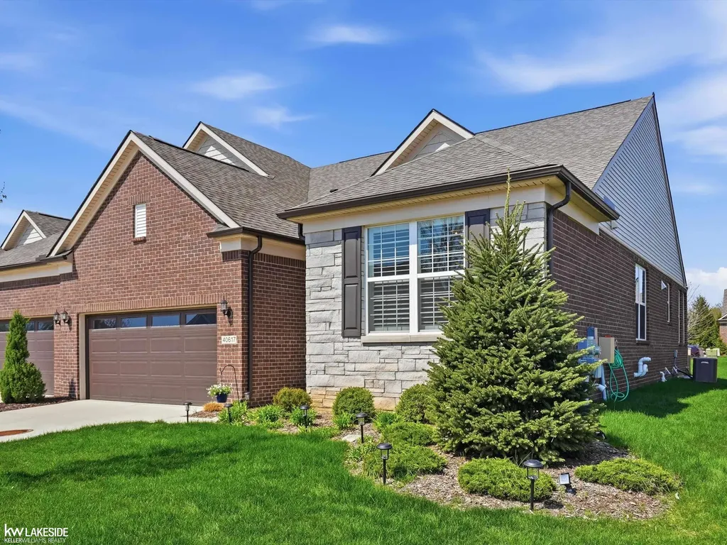 40617 Tulip Trace Clinton Charter Township MI 48036