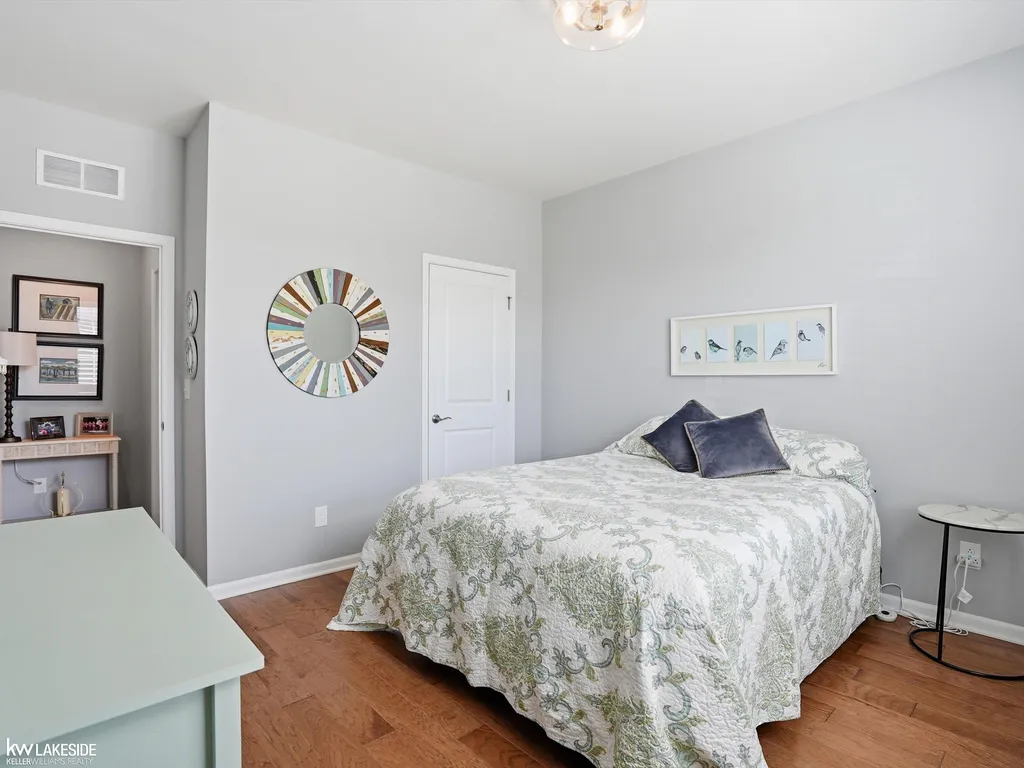 40617 Tulip Trace Clinton Charter Township MI 48036