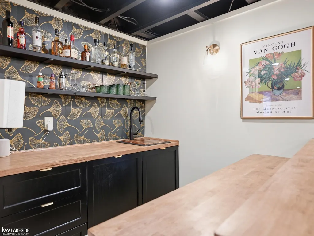 40617 Tulip Trace Clinton Charter Township MI 48036