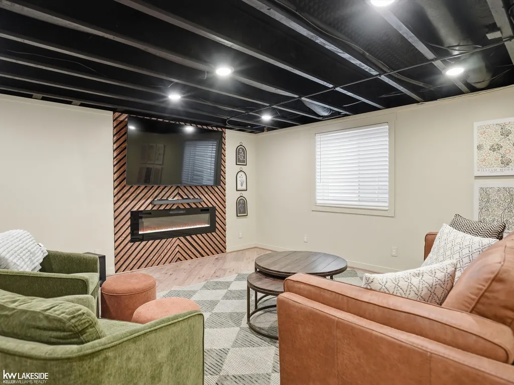 40617 Tulip Trace Clinton Charter Township MI 48036