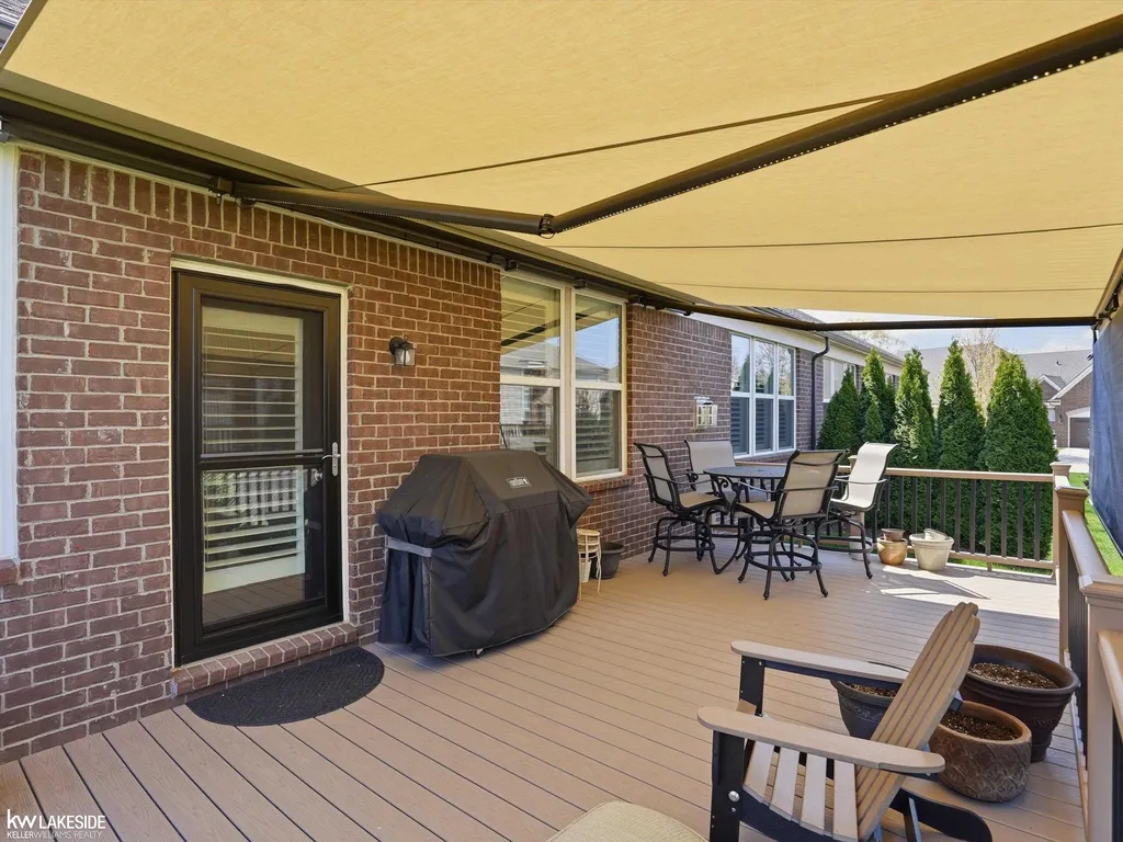40617 Tulip Trace Clinton Charter Township MI 48036