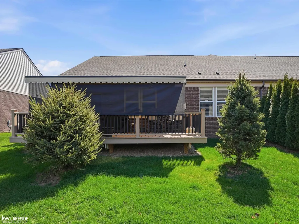 40617 Tulip Trace Clinton Charter Township MI 48036