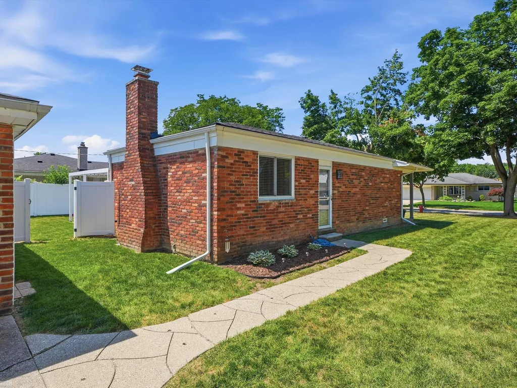35806 Impala Drive Sterling Heights City MI 48312