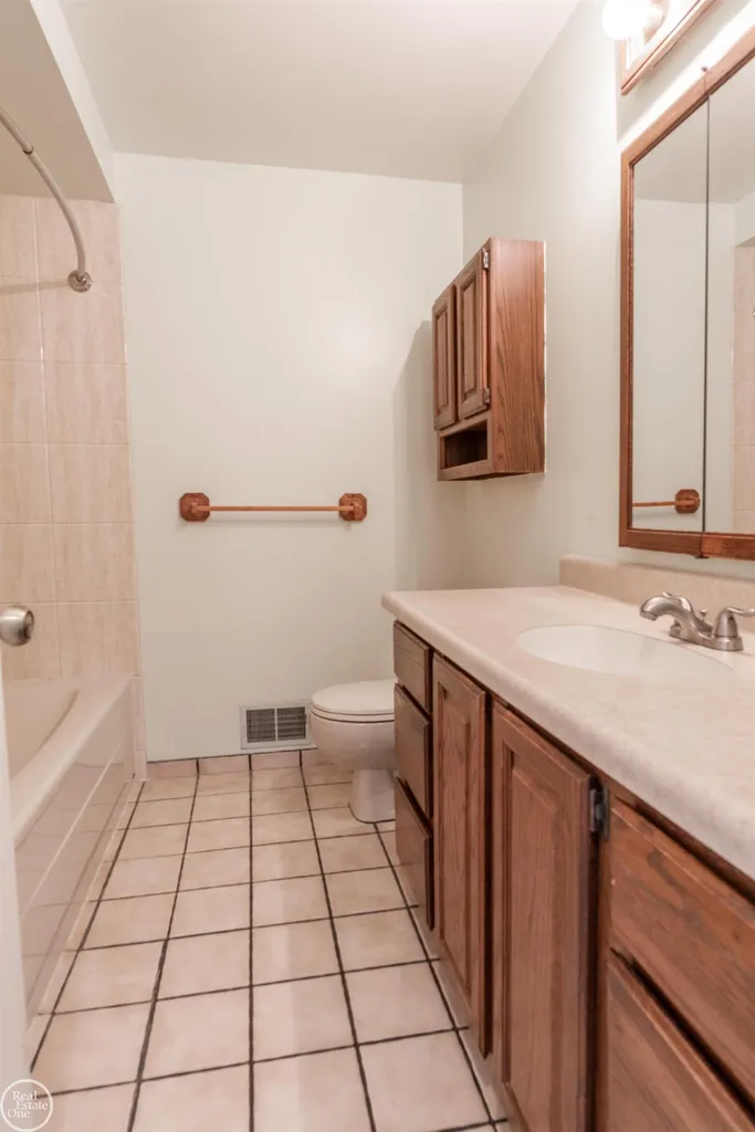 37733 Longacre Drive Sterling Heights City MI 48312