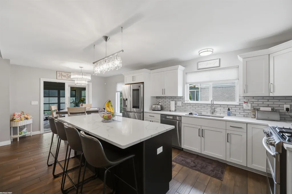 51341 Caroline Drive Chesterfield Township MI 48047
