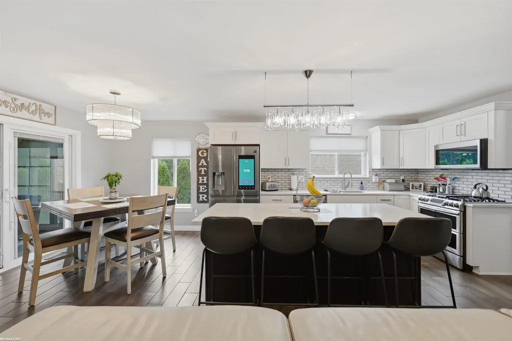 51341 Caroline Drive Chesterfield Township MI 48047