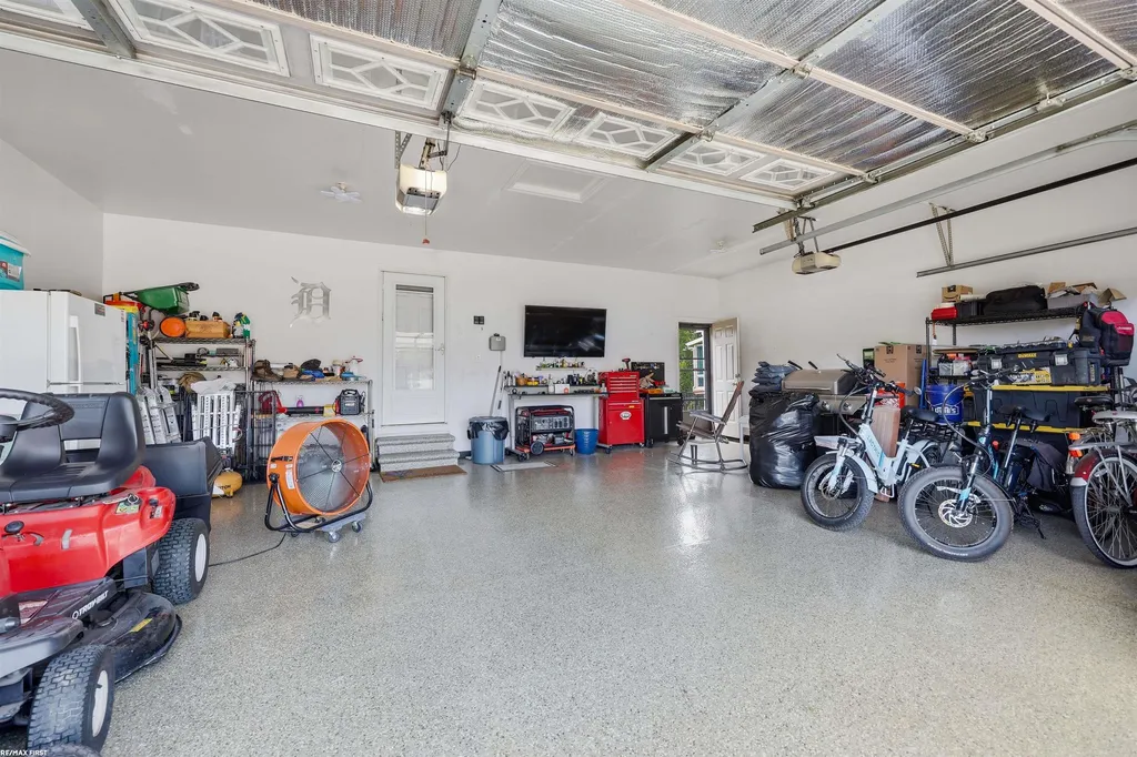 51341 Caroline Drive Chesterfield Township MI 48047