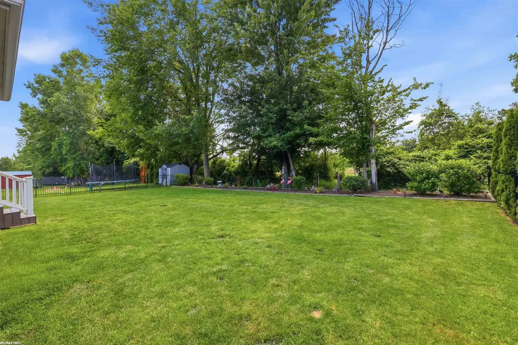 51341 Caroline Drive Chesterfield Township MI 48047