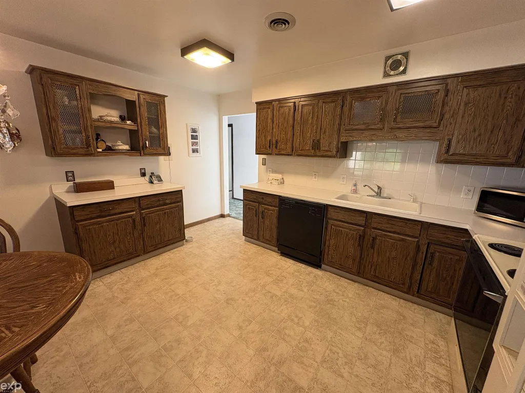 1101 Maple Street Essexville City MI 48732